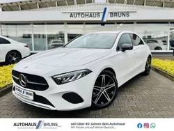 Polarweiß Gebraucht 2023 Mercedes A180 Progressive Limousine | 29.995 € (Fairer Preis)
