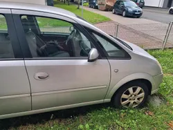 Silber Gebraucht 2006 Opel Meriva Van / Kleinbus | 850 € (Superpreis)