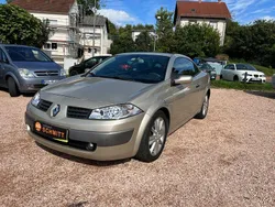 Beige Gebraucht 2005 Renault Mégane Cabriolet Dynamique Cabrio | 2.999 € (Etwas zu teuer)