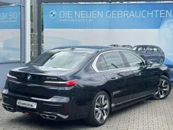 Schwarz Gebraucht 2023 BMW M760e M Sport Limousine | 137.622 €