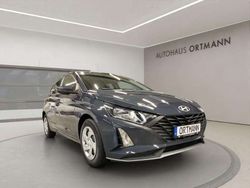 Phantom black / met Gebraucht 2024 Hyundai i20 Select Limousine | 20.390 € (Teuer)