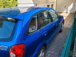 Blau Gebraucht 2003 Mazda 323F Sporty Kleinwagen | 1.500 € (Guter Preis)