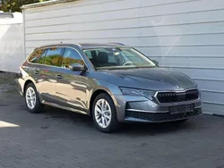 Grau graphitegrau Neu 2024 Skoda Octavia Selection Kombi | 32.190 € (Guter Preis)