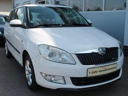 Weiß Gebraucht 2012 Skoda Fabia GreenLine Kombi | 4.777 €