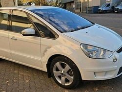 Weiß Gebraucht 2008 Ford S-MAX Titanium Van / Kleinbus | 6.000 € (Etwas zu teuer)
