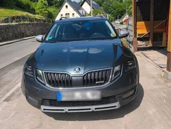 Grau Gebraucht 2019 Skoda Octavia Scout Kombi | 23.500 € (Teuer)