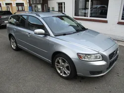 Silber Gebraucht 2007 Volvo V50 Momentum Kombi | 4.350 € (Etwas zu teuer)