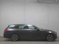 Grau Gebraucht 2022 Mercedes C220 Avantgarde Kombi | 20.990 € (Guter Preis)