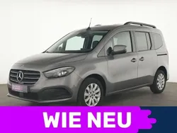 Grau Gebraucht 2023 Mercedes T180 Progressive Van / Kleinbus | 25.895 € (Fairer Preis)