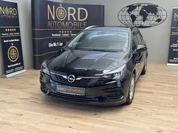 Onyx schwarz metalli (metallic) Gebraucht 2022 Opel Astra Elegance Kombi | 15.799 € (Guter Preis)