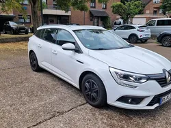 Weiß Gebraucht 2018 Renault Mégane GrandTour Kombi | 7.000 €