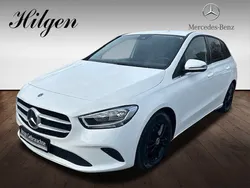 Weiß Gebraucht 2019 Mercedes B180 Style Van / Kleinbus | 18.850 € (Guter Preis)