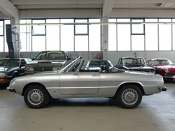 Silber Gebraucht 1981 Alfa Romeo Spider Cabrio | 22.950 €