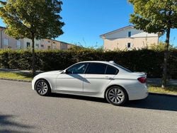 Weiß Gebraucht 2017 BMW 320 Efficient Dynamics Limousine | 13.470 € (Guter Preis)