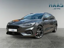 Magneticgrau metallic (metallic) Gebraucht 2021 Ford Focus ST Kombi | 17.390 €