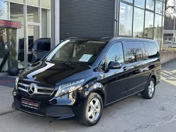 Schwarz Gebraucht 2023 Mercedes V220 Van / Kleinbus | 49.990 € (Fairer Preis)