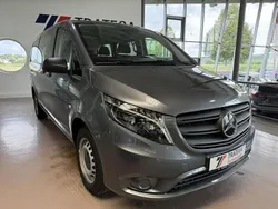 Selenitgrau Gebraucht 2024 Mercedes Vito Van / Kleinbus | 44.890 €
