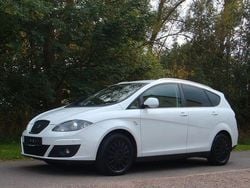 Weiß Gebraucht 2011 Seat Altea Style Van / Kleinbus | 3.690 € (Guter Preis)