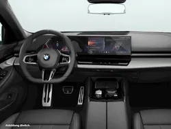 Grau Gebraucht 2024 BMW 520 Limousine | 55.812 € (Guter Preis)
