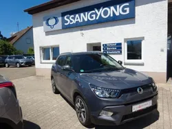 Grau Gebraucht 2016 Ssangyong Tivoli Sapphire SUV | 8.790 € (Fairer Preis)