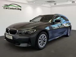 Mineralgrau Gebraucht 2022 BMW 318 Kombi | 26.990 € (Guter Preis)