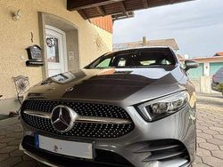 Grau Gebraucht 2020 Mercedes A180 AMG line Limousine | 21.900 € (Guter Preis)