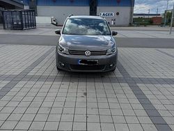 Grau Gebraucht 2013 VW Touran Van / Kleinbus | 7.999 € (Fairer Preis)