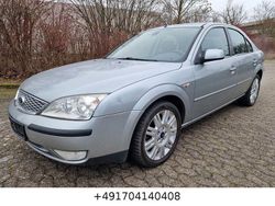 Silber Gebraucht 2003 Ford Mondeo Ghia Limousine | 3.470 € (Teuer)