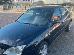 Blau Gebraucht 2006 Ford Mondeo Limousine | 2.500 € (Teuer)