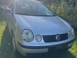 Silber Gebraucht 2003 VW Polo Kleinwagen | 1.100 €