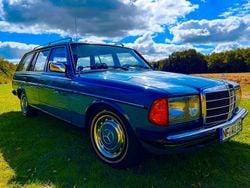 Blau Gebraucht 1984 Mercedes 240 Kombi | 9.499 €