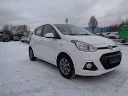 Weiß Gebraucht 2015 Hyundai i10 Edition Kleinwagen | 4.800 € (Guter Preis)