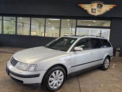 Silber Gebraucht 2000 VW Passat Highline Kombi | 2.350 € (Etwas zu teuer)