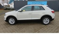Purewhite c9a (weiß)weiß Gebraucht 2024 VW T-Roc Life SUV | 23.990 € (Superpreis)