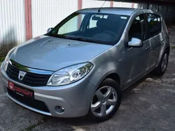 Silber Gebraucht 2011 Dacia Sandero Lauréate Kleinwagen | 2.499 € (Fairer Preis)