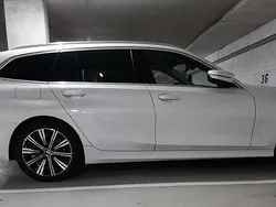Weiß Gebraucht 2020 BMW 318 Sport Line Kombi | 28.300 € (Fairer Preis)