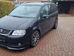 Schwarz Gebraucht 2006 VW Touran Van / Kleinbus | 3.400 € (Fairer Preis)