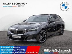 Sophistograu Gebraucht 2024 BMW 520 M Sport Kombi | 49.900 € (Guter Preis)