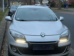 Silber Gebraucht 2012 Renault Mégane GrandTour Dynamique Kombi | 2.890 € (Fairer Preis)