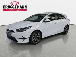 Weiß Neu 2025 Kia Ceed Style Limousine | 23.490 € (Guter Preis)