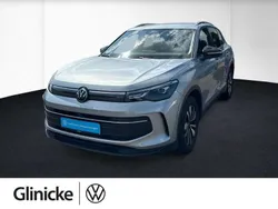 Silber Gebraucht 2024 VW Tiguan Goal SUV | 34.940 €