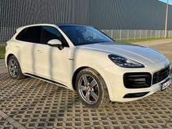 Grau Gebraucht 2020 Porsche Cayenne SUV | 67.800 € (Fairer Preis)