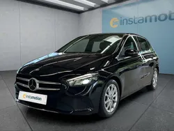 Schwarz Gebraucht 2020 Mercedes B220 Van / Kleinbus | 27.549 €