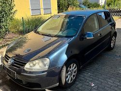 Schwarz Gebraucht 2004 VW Golf V Kleinwagen | 2.000 € (Fairer Preis)