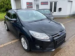 Schwarz Gebraucht 2011 Ford Focus Limousine | 4.990 € (Guter Preis)