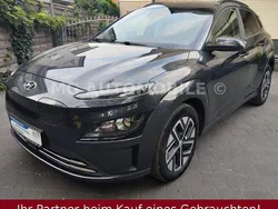 Grau Gebraucht 2022 Hyundai Kona Select SUV | 20.498 € (Fairer Preis)