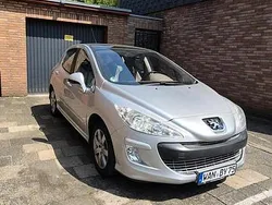 Silber Gebraucht 2009 Peugeot 308 Kleinwagen | 3.500 € (Fairer Preis)