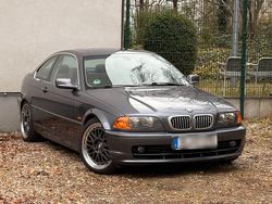 Grau Gebraucht 2002 BMW 325 Coupé | 5.700 € (Guter Preis)