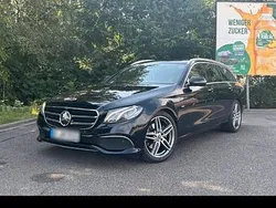 Schwarz Gebraucht 2020 Mercedes E300 Kombi | 25.500 € (Guter Preis)