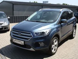 Blau Gebraucht 2019 Ford Kuga Titanium SUV | 15.700 € (Fairer Preis)